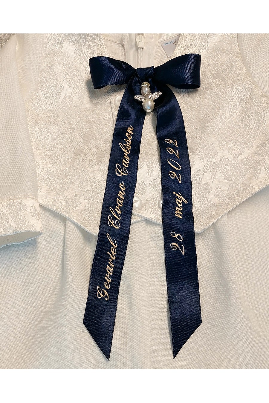 Siblings embroidery / embroidery of old dress
